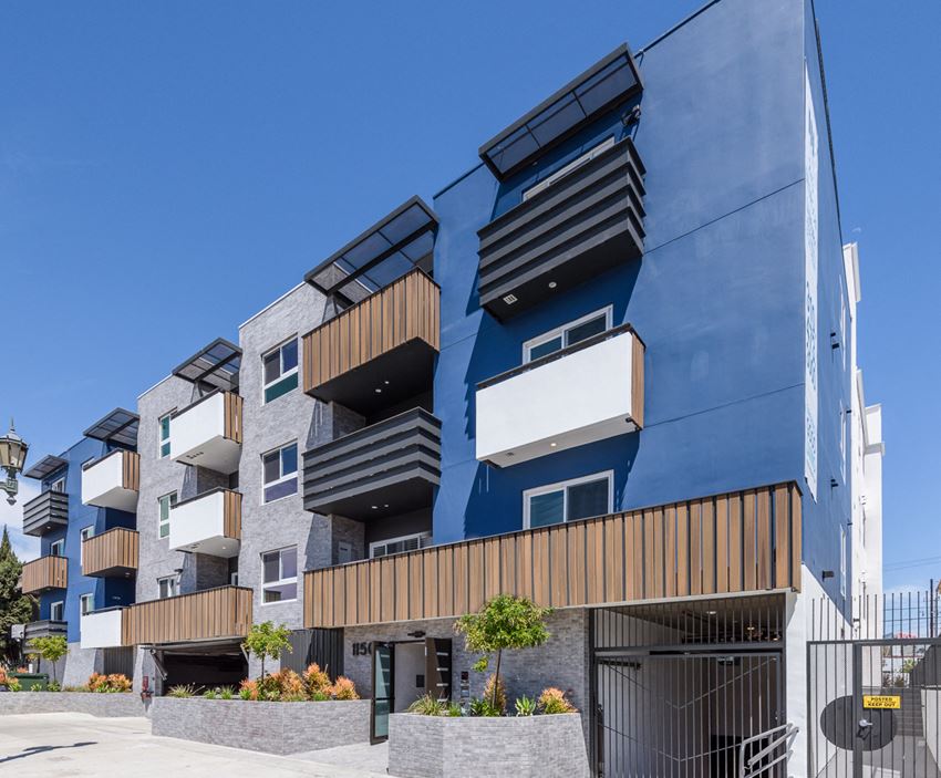 Sidewalk View of Cahuenga Ivy by Wiseman, a Residential Apartment Community incHollywood - Photo Gallery 1