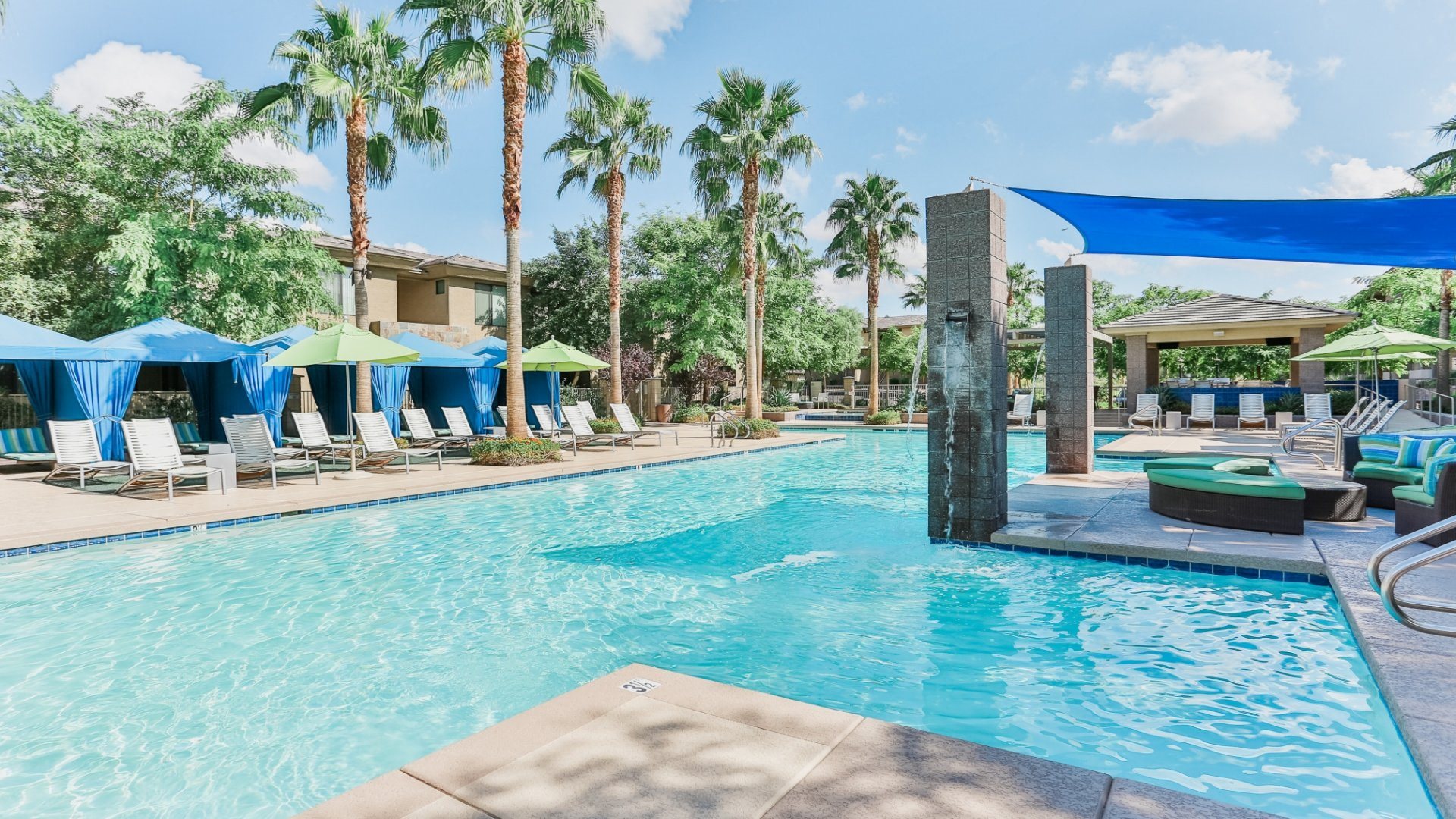 Apartments In Phoenix Az Spectra On 7th Pool Cabana Outdoor Entertainment Bar At Spectra On 7th Phoenix