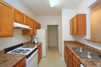 134 SW Arbour Circle 1-3 Beds Apartment, Affordable for Rent - Photo Gallery 4