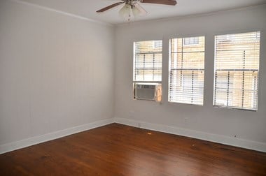 1931 15Th Avenue South Studio-1 Bed Apartment for Rent - Photo Gallery 1
