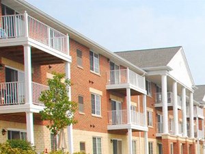Lush landscaping With Walking Trails at Wildwood Highlands Apartments & Townhomes 55+, Menomonee Falls, WI,53051