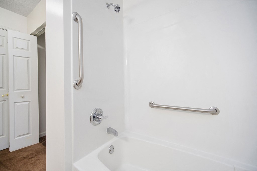 villa trace bathroom 