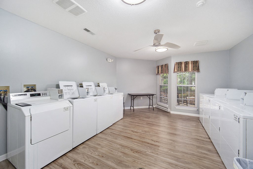 villa trace laundry room