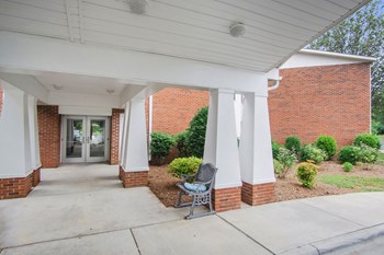villa trace front entrance