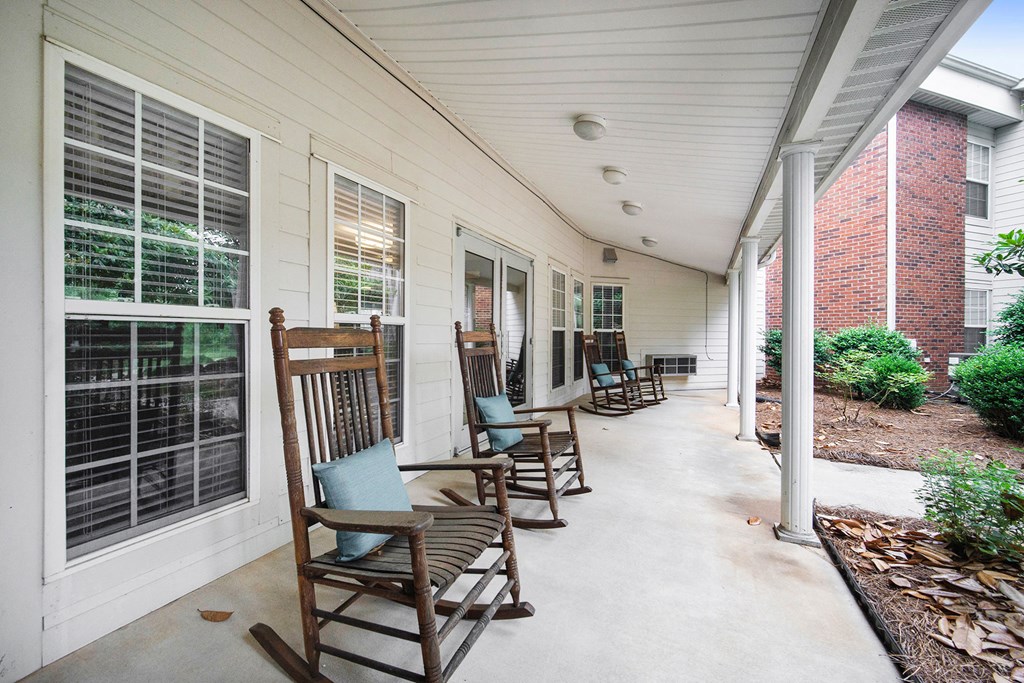 villa trace front porch 