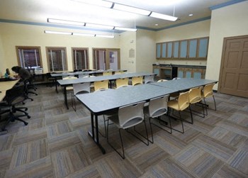 2900 Century Park Blvd 1-3 Beds Apartment, Affordable for Rent - Photo Gallery 4