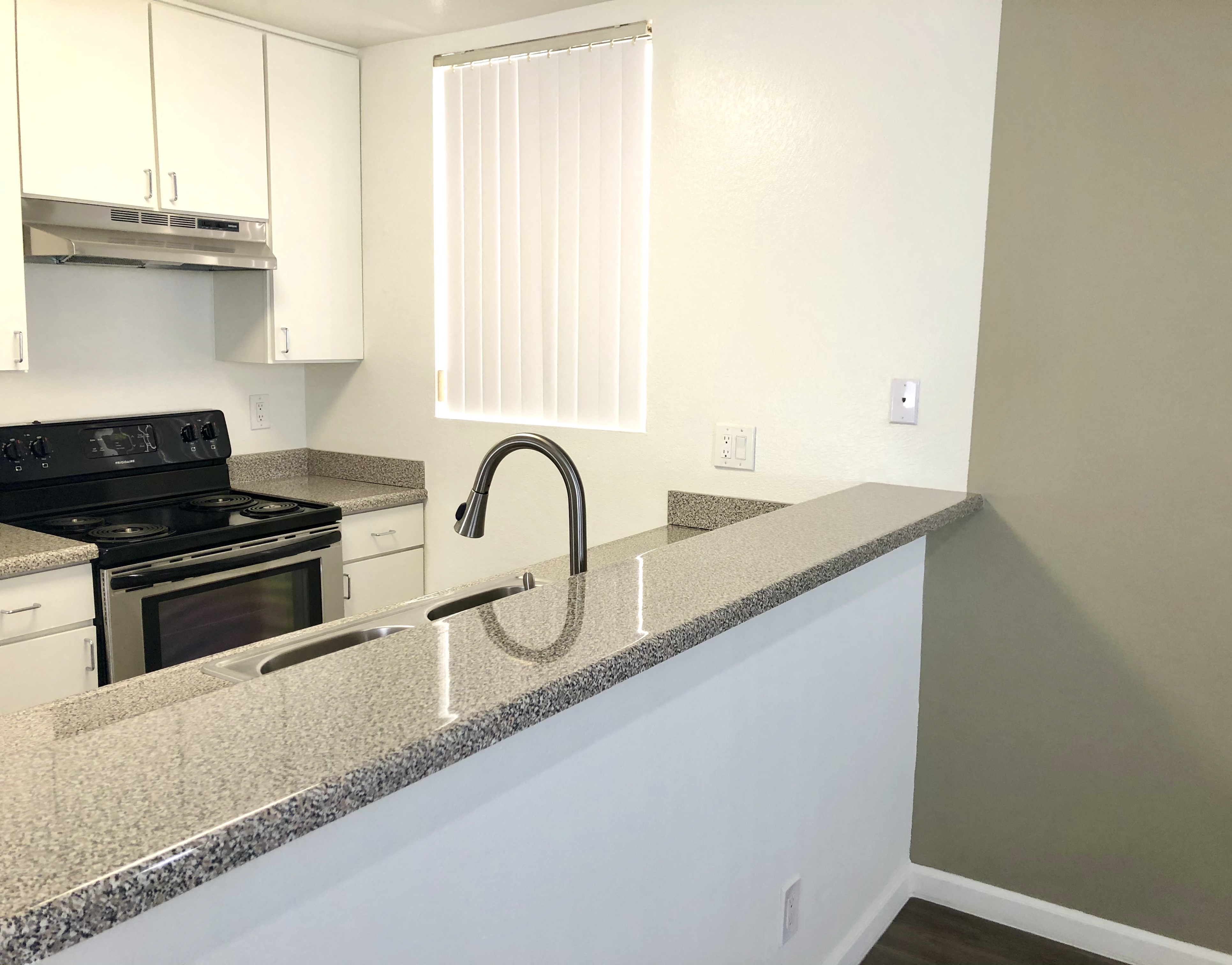 Hollywood 1bd/1ba 1853 Whitley Ave Apt 203