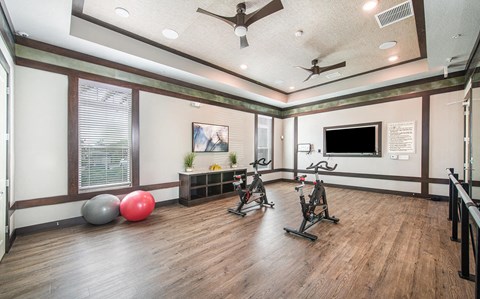 the gym at the monarch apartments
