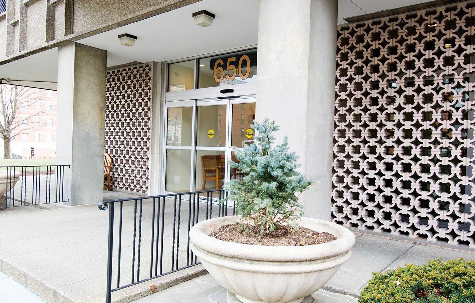 Rent Cheap Apartments in Massachusetts: from $630 – RENTCafé