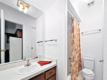 900 Long Blvd. 1-3 Beds Apartment, Home, Townhouse for Rent - Photo Gallery 21