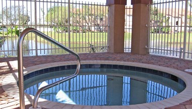 927 Siesta Key Blvd 1-2 Beds Apartment for Rent Photo Gallery 1