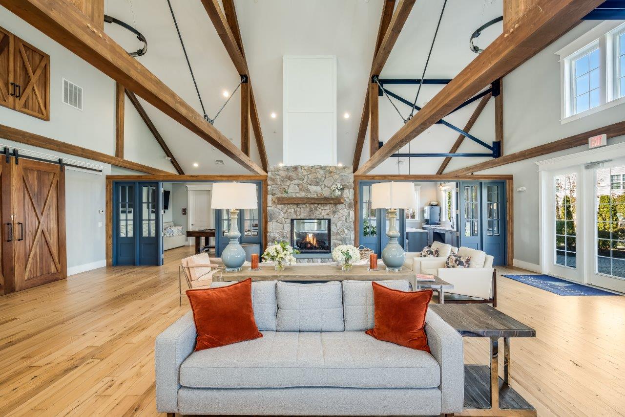 Resident Lounge at East Main, Norton