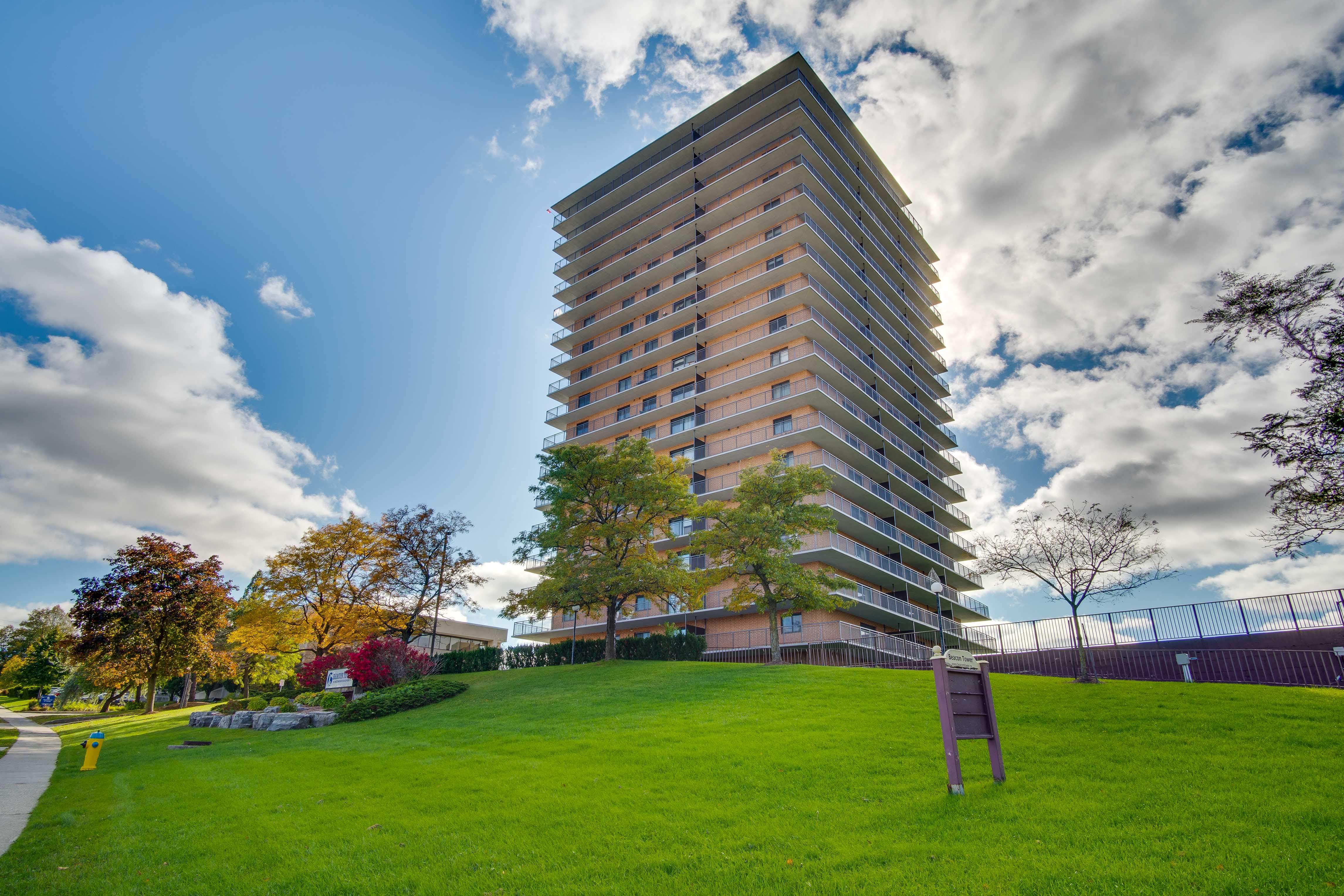 Beacon Tower Apartments, 25 Westmount Road N, Waterloo, ON - RENTCafé