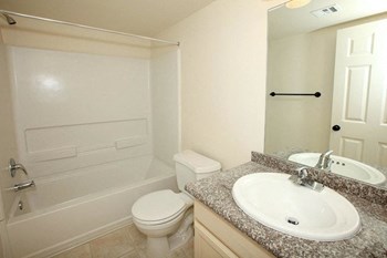 10500 Hayne Blvd 1-2 Beds Apartment for Rent - Photo Gallery 16