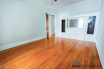 1104 N. Oakley Blvd. 2-3 Beds Apartment for Rent - Photo Gallery 10