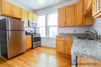 1104 N. Oakley Blvd. 2-3 Beds Apartment for Rent - Photo Gallery 2