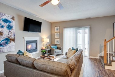 15303 W 128Th Street 2-3 Beds Apartment for Rent - Photo Gallery 1