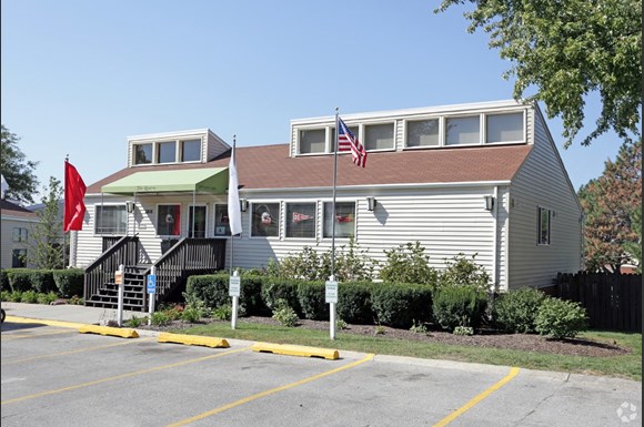 The Reserve At The Knolls Apartments 3816 N 109th Plaza Omaha Ne Rentcafe