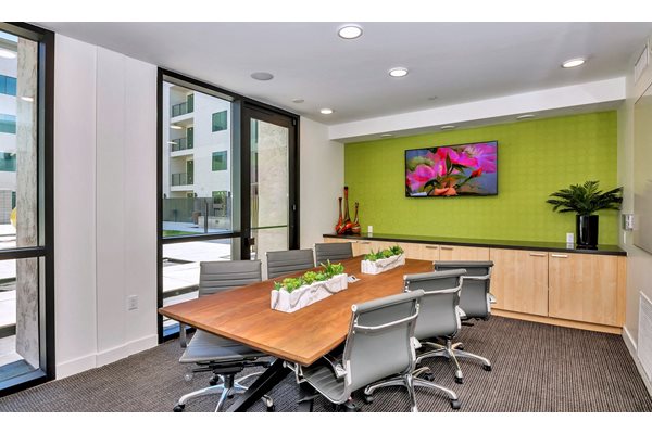 The Curve At Melrose Luxury Apartments 4333 N 6th Drive Phoenix Outdoor Entertainment Ramada With Tvs And Pool Table