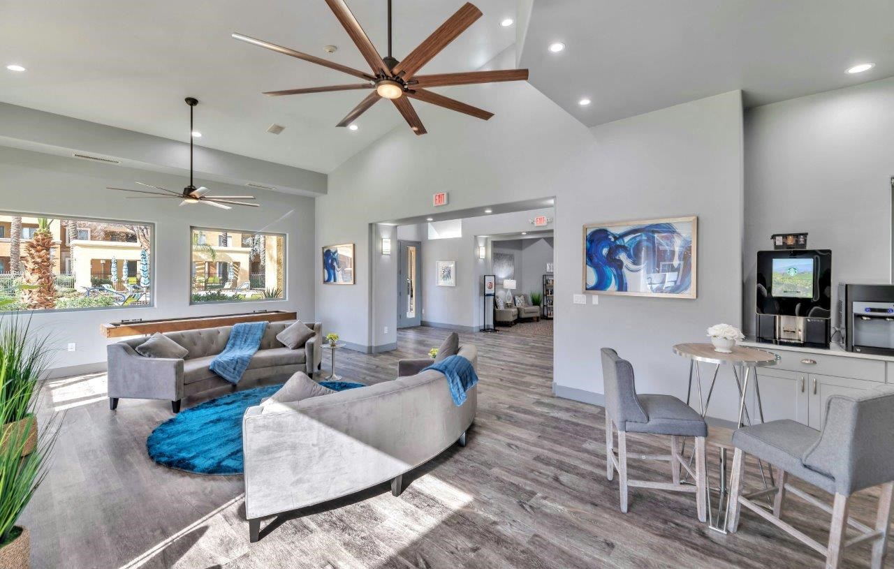 Ventura Vista Apartments in Phoenix, AZ