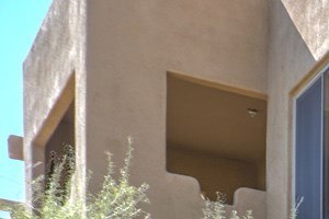 Community Outdoor Sitting Area at Ridge View Apartments in Fountain Hills, AZ