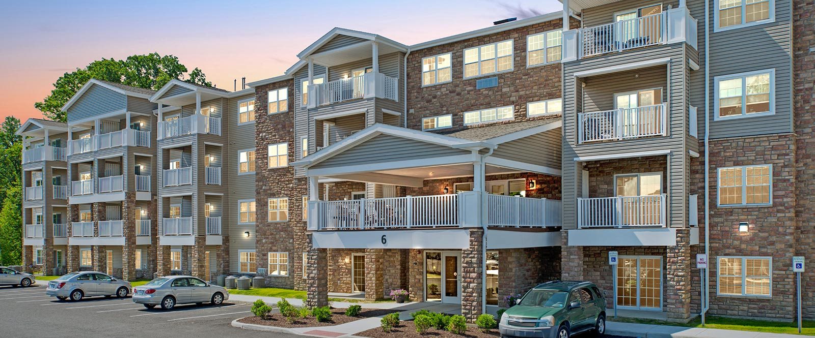 Glenmont Abbey Village Apartments in Glenmont, NY