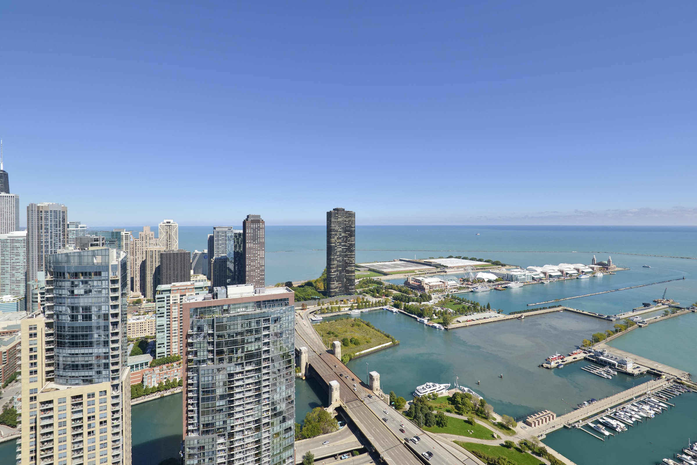 North Harbor Tower Apartments In Chicago Il