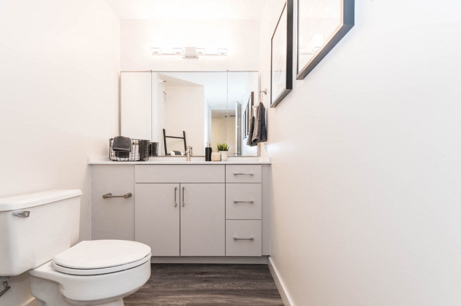 Bathroom | North Harbor Tower Apartments in Chicago, IL