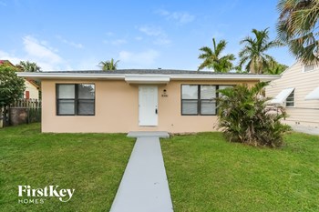 Pet Friendly Apartments In Lake Worth