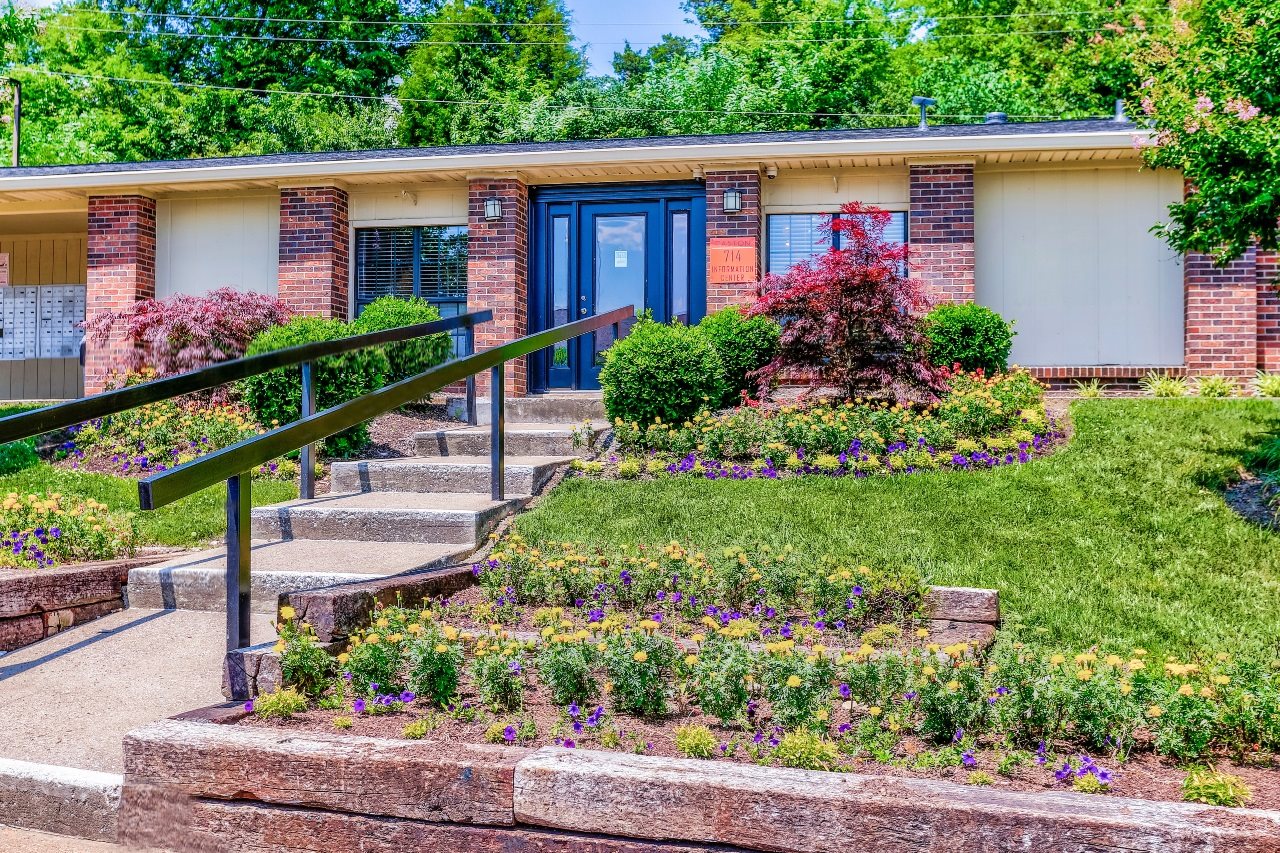 Easton Apartments in Madison, TN