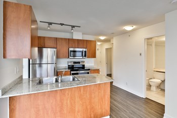 930 Seymour Street Studio-2 Beds Apartment for Rent - Photo Gallery 26