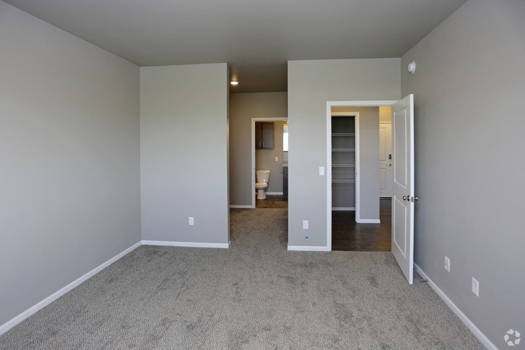 image of bedroom at the grand off 45th in fargo