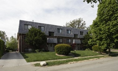 5013-15 California Street Studio-2 Beds Apartment for Rent