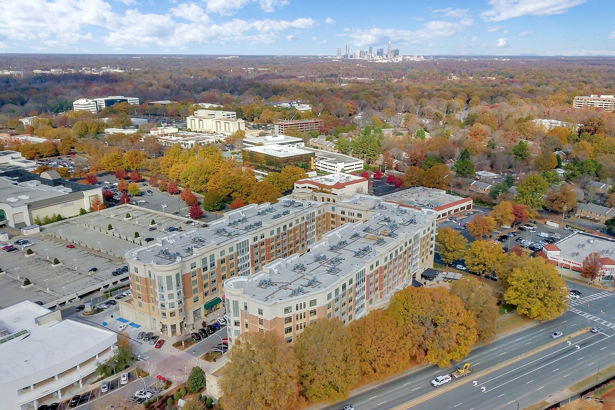 The Residence At SouthPark Apartments, 4300 Sharon Rd, Charlotte, NC
