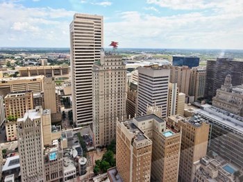 1555 Elm St. 1-2 Beds Apartment for Rent - Photo Gallery 4