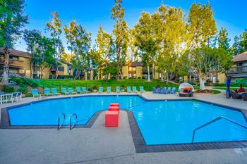 Swimming Pool With Sparkling Water at The Trails at San Dimas, 444 N. Amelia Avenue