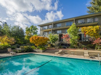 220 Palo Alto Avenue 1-2 Beds Apartment for Rent - Photo Gallery 2