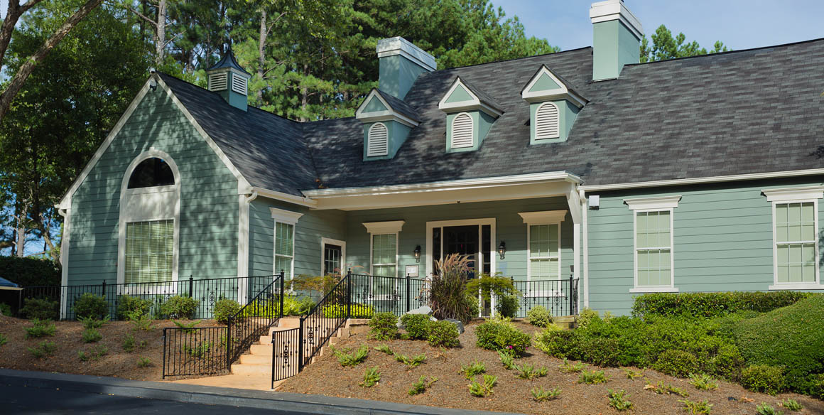 Manchester at Mansell Apartments in Roswell, GA