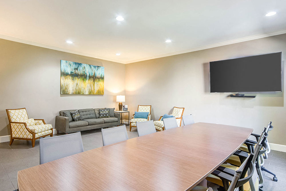 Milestone Apartments