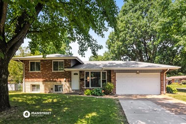 1905 Apple Blossom Ct 4 Beds Apartment for Rent
