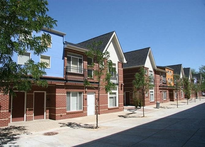 Florence Square | Aurora Apartments