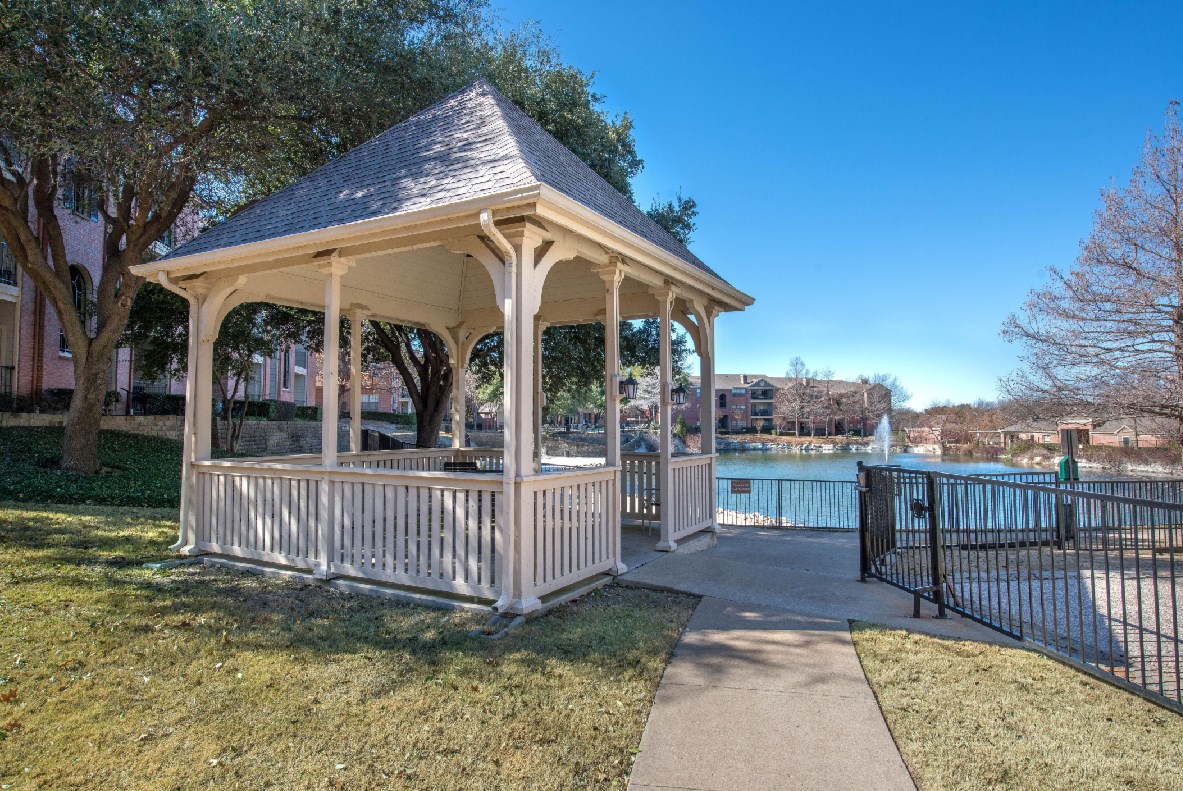 Lakeshore at Preston Apartments in Plano, TX