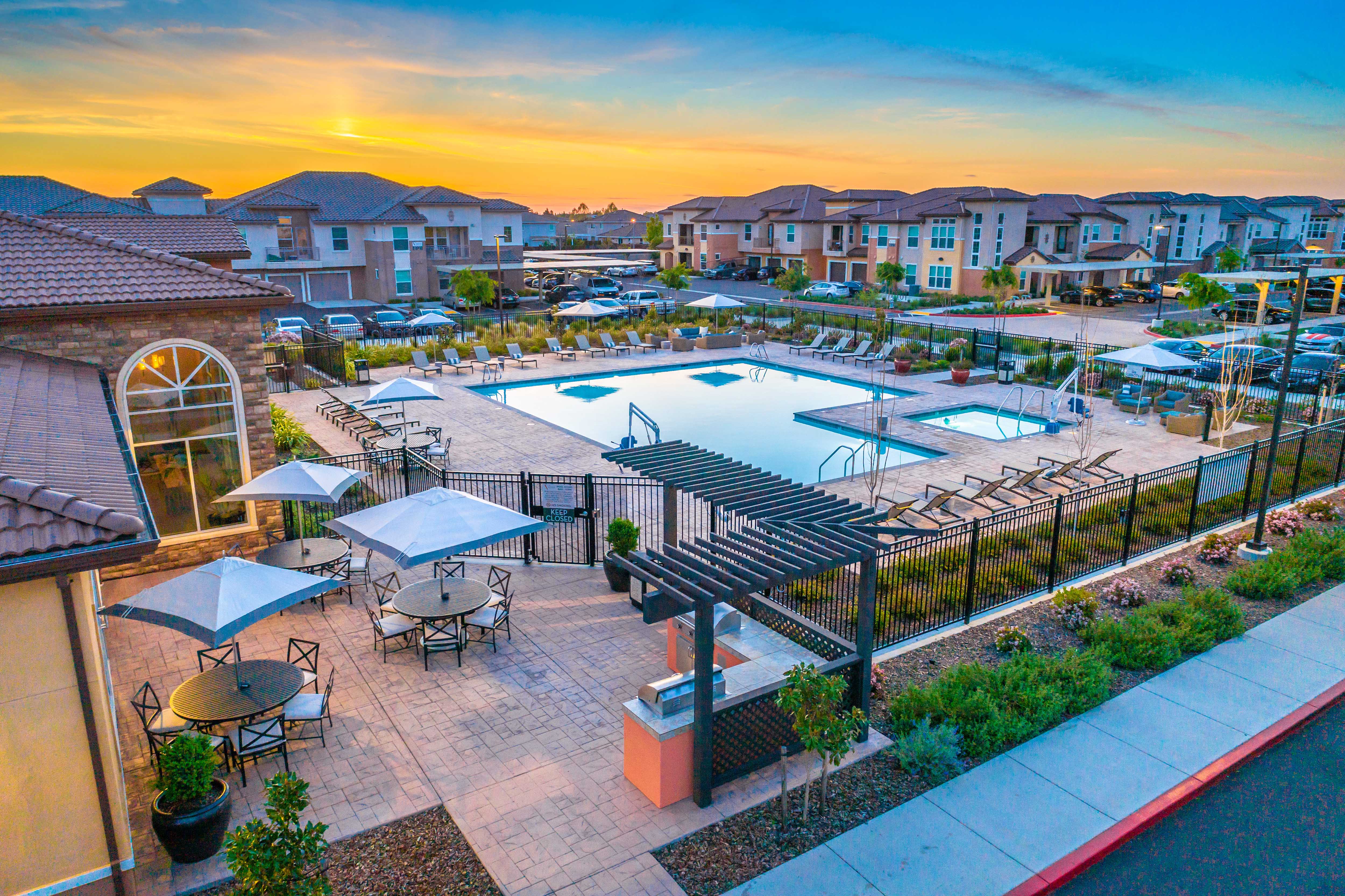 Vasari Apartments Elk Grove Apartments Exterior