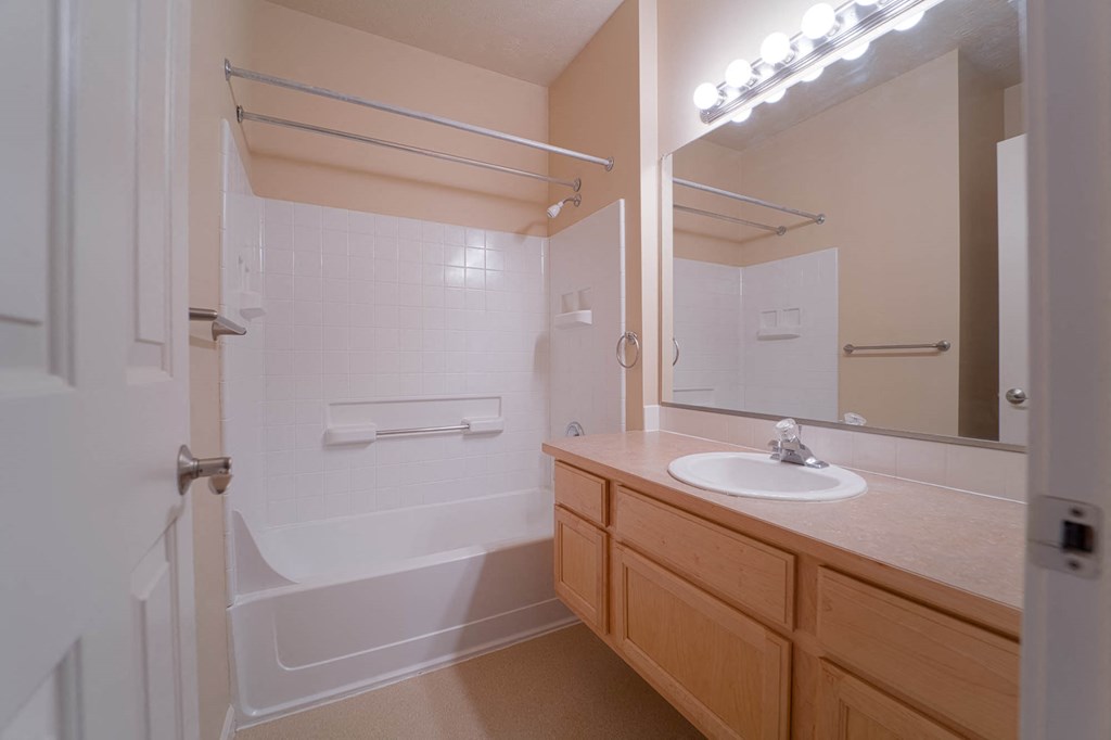 Master Bathroom at Artisan Apartments, Washington, 99223