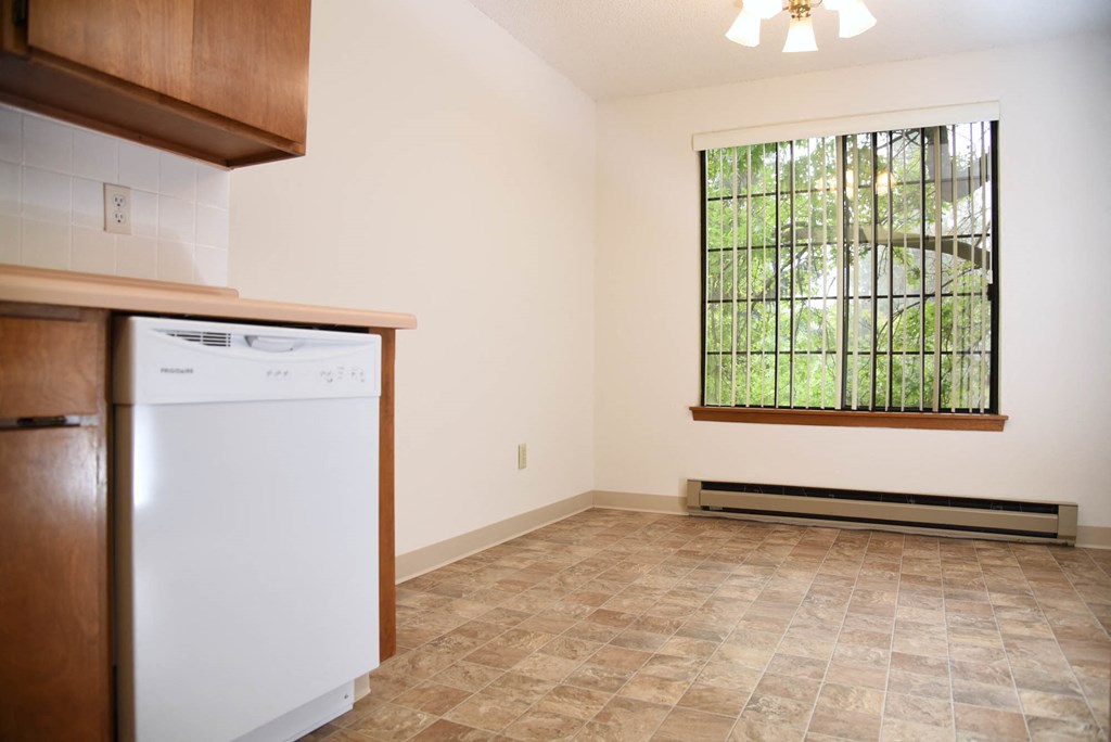 Plush Carpeting at Parc Grand Apartments, Spokane, Washington