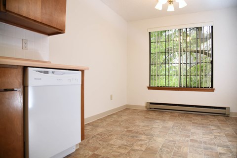 Plush Carpeting at Parc Grand Apartments, Spokane, Washington