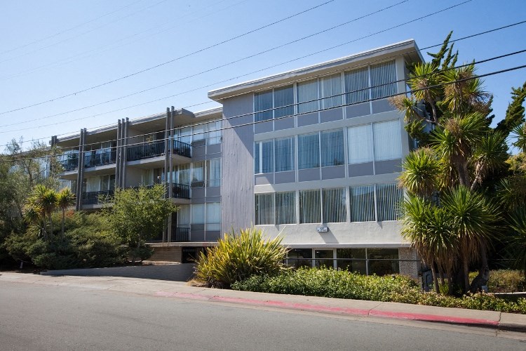 Flores Manor Apartments