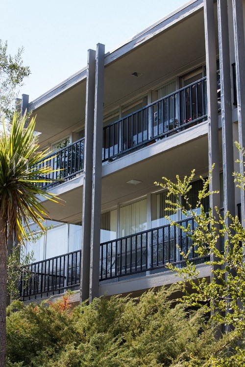 Flores Manor Apartments