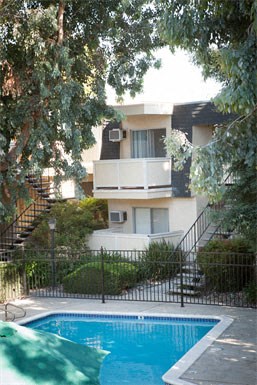 480 Boynton Avenue 1-2 Beds Apartment for Rent - Photo Gallery 5