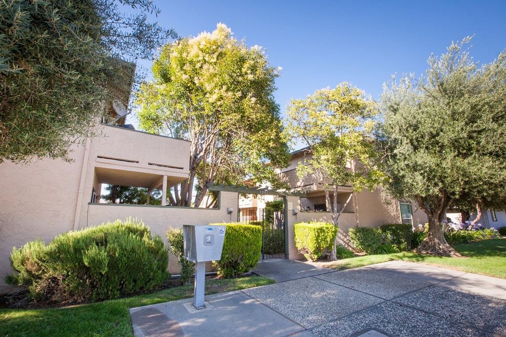 the building in which the apartment is located